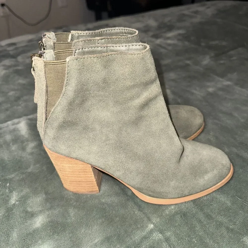 Urban Outfitters Women's Ankle Boots Sz 6 Moss Green Suede Block Heel‎ Back Zip
